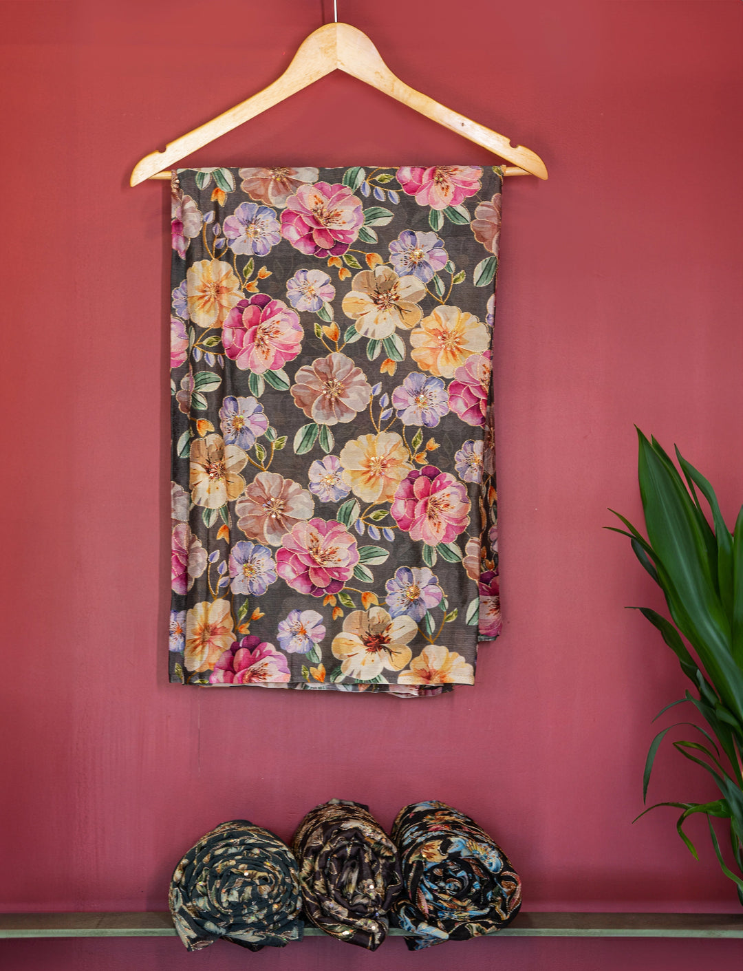 Embroidered floral Chinons