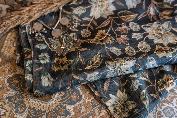 Embroiderd chinons